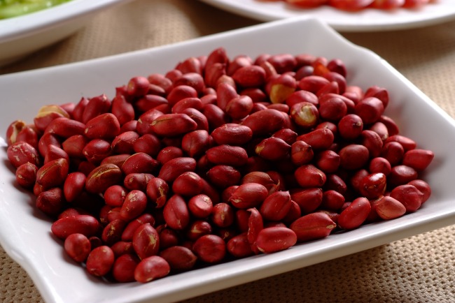 求盐爆花生米的传详细做法~_烹饪美食_奇飞知识网